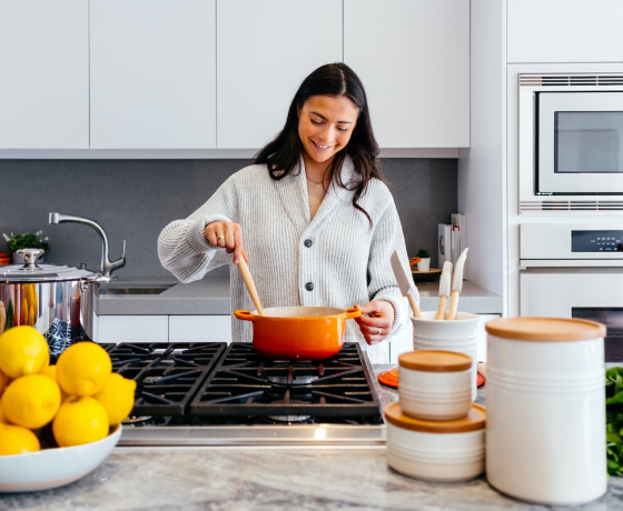 women cooking